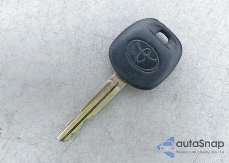 2005 Toyota Corolla Le z USA, uszkodzony, nr VIN 2T1BR32E85C550567